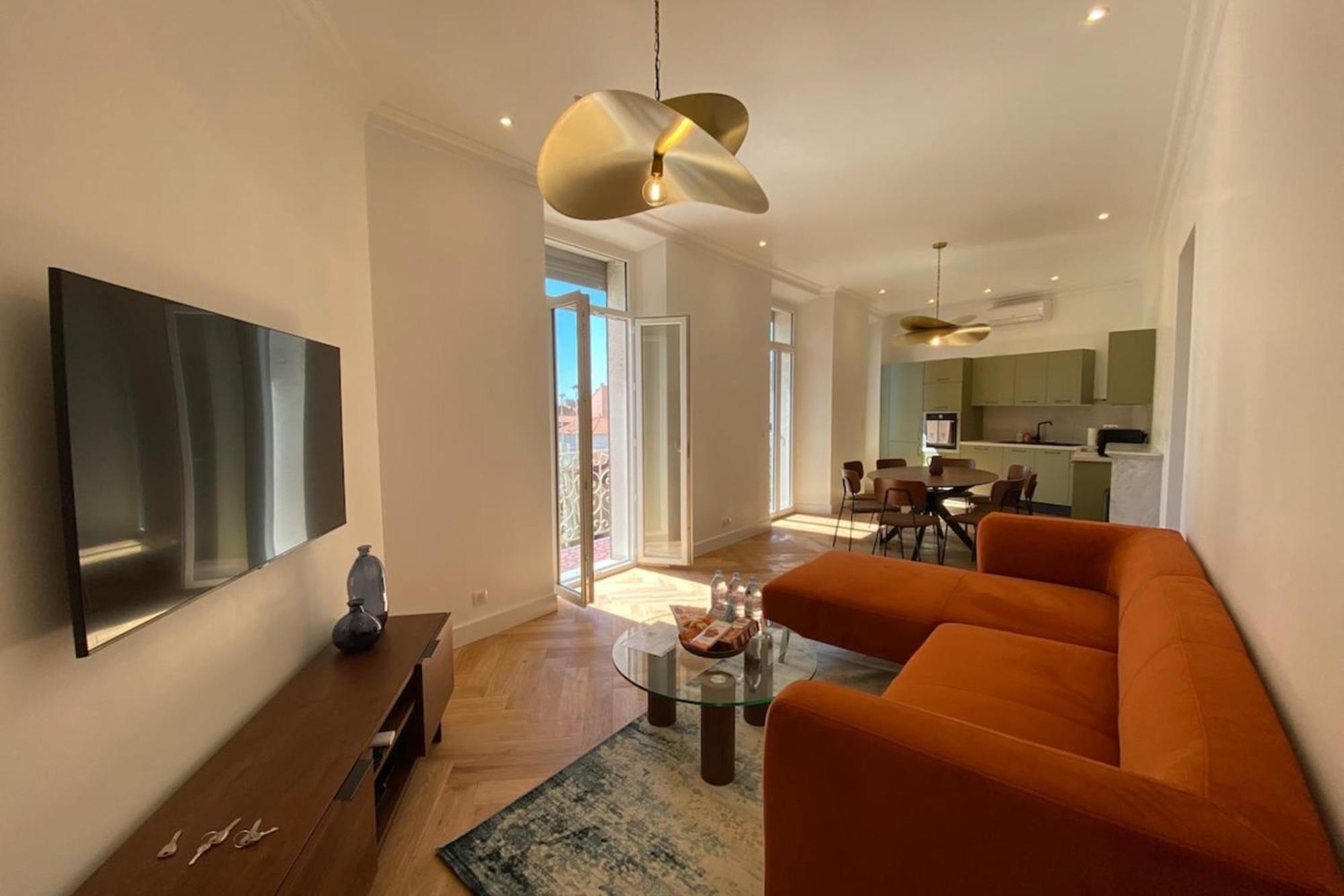 Apartment New In Forville With Balcony Cannes