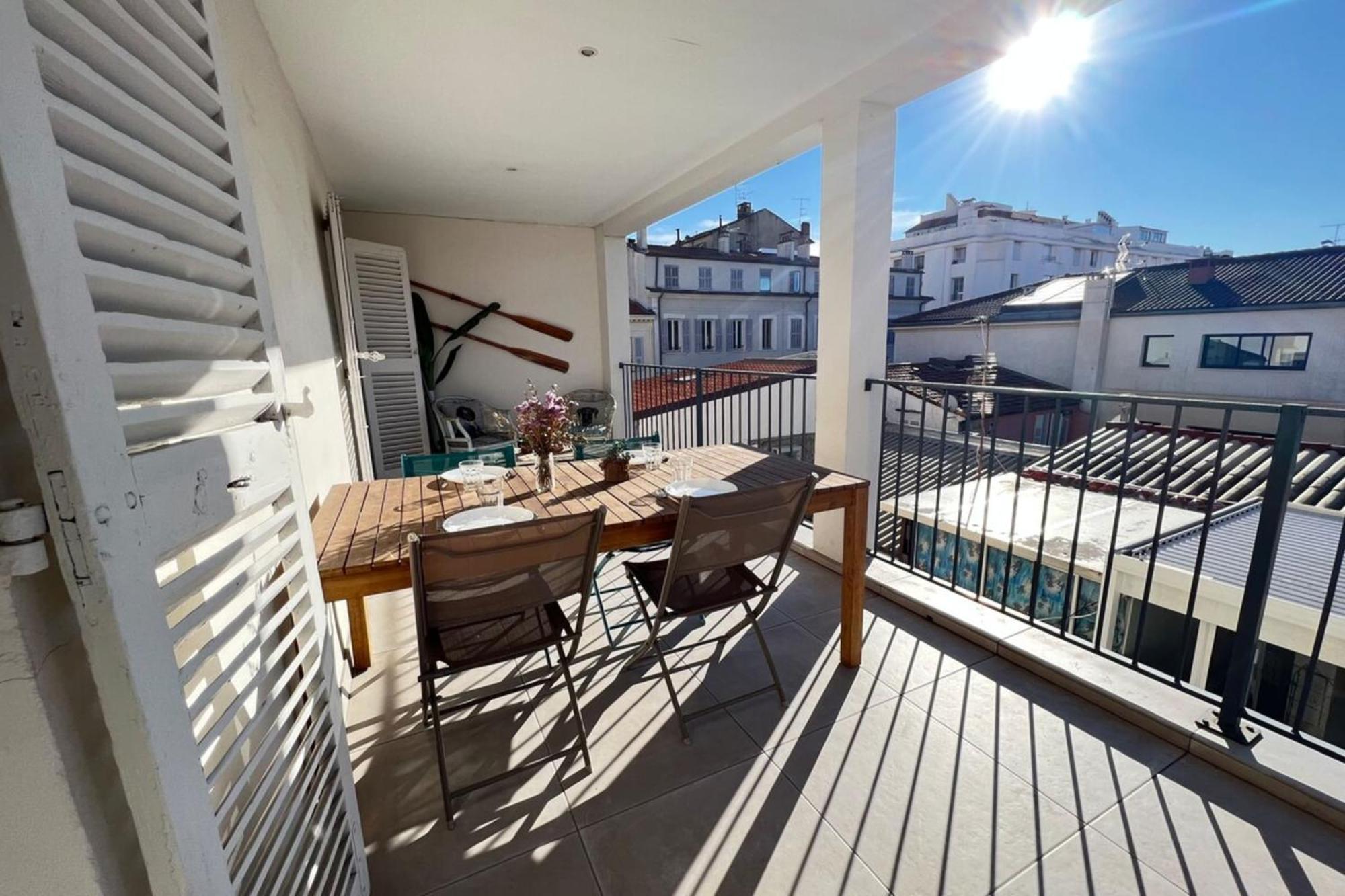 Beautiful 3 Bedrooms In Appartement