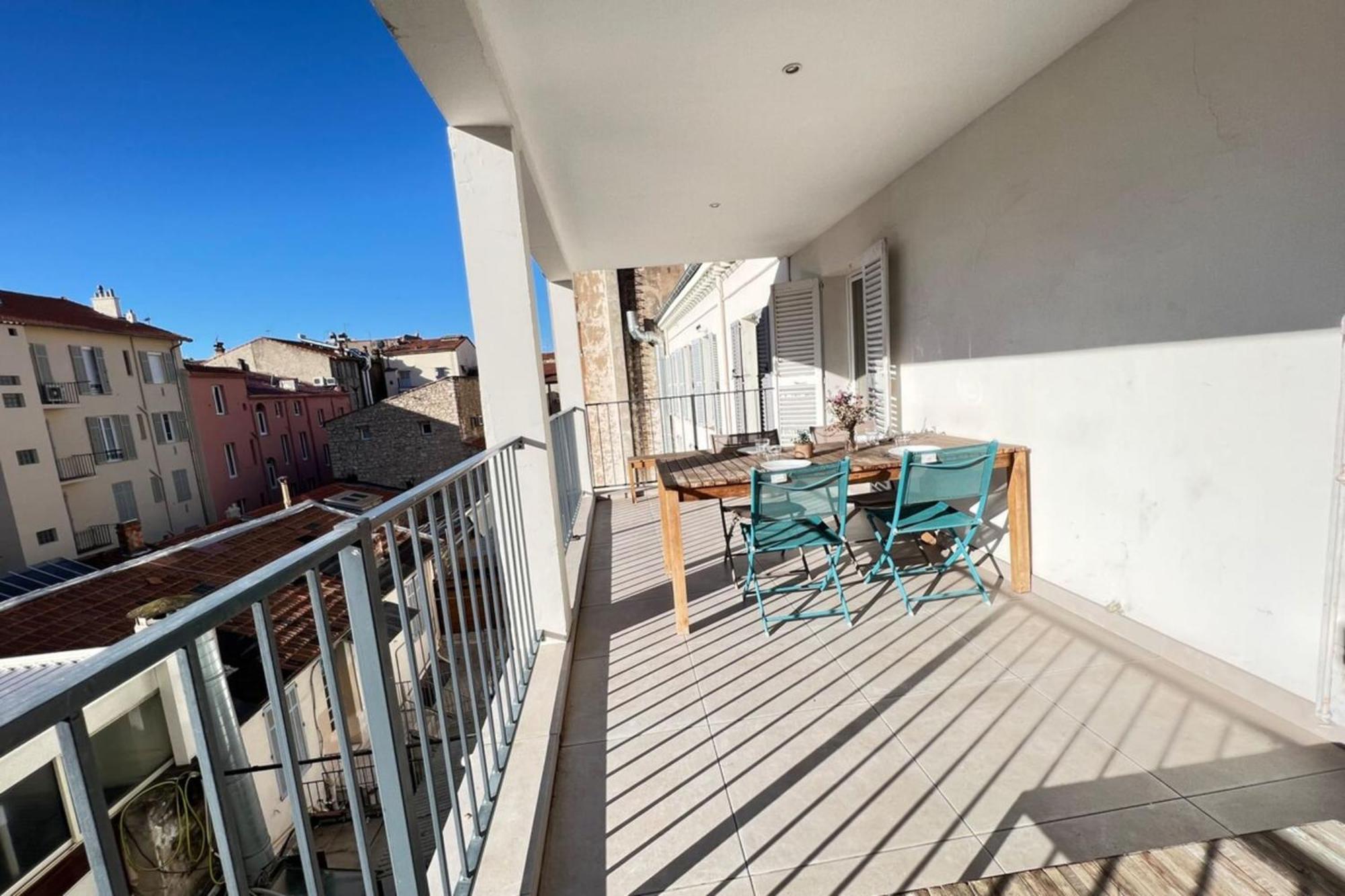 Beautiful 3 Bedrooms In Appartement Cannes