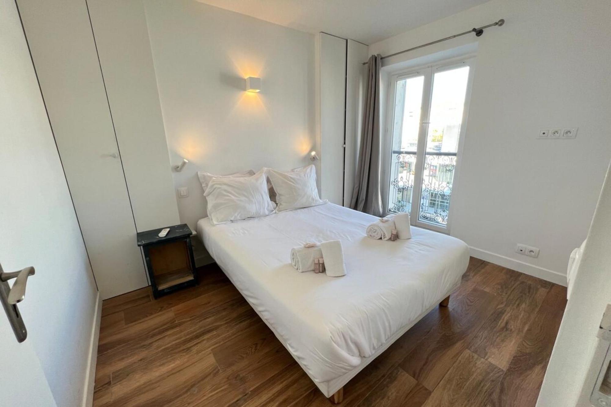 Beautiful 3 Bedrooms In *