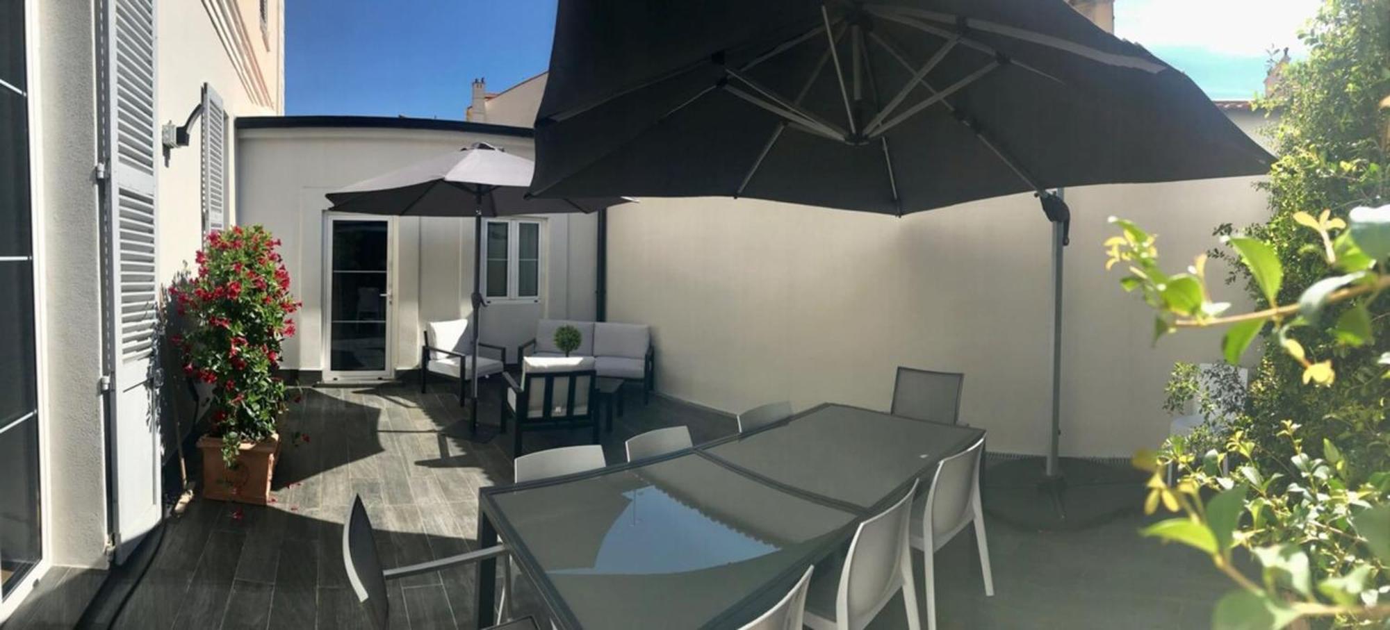 Marvellous 5 Bed Centre Apartment