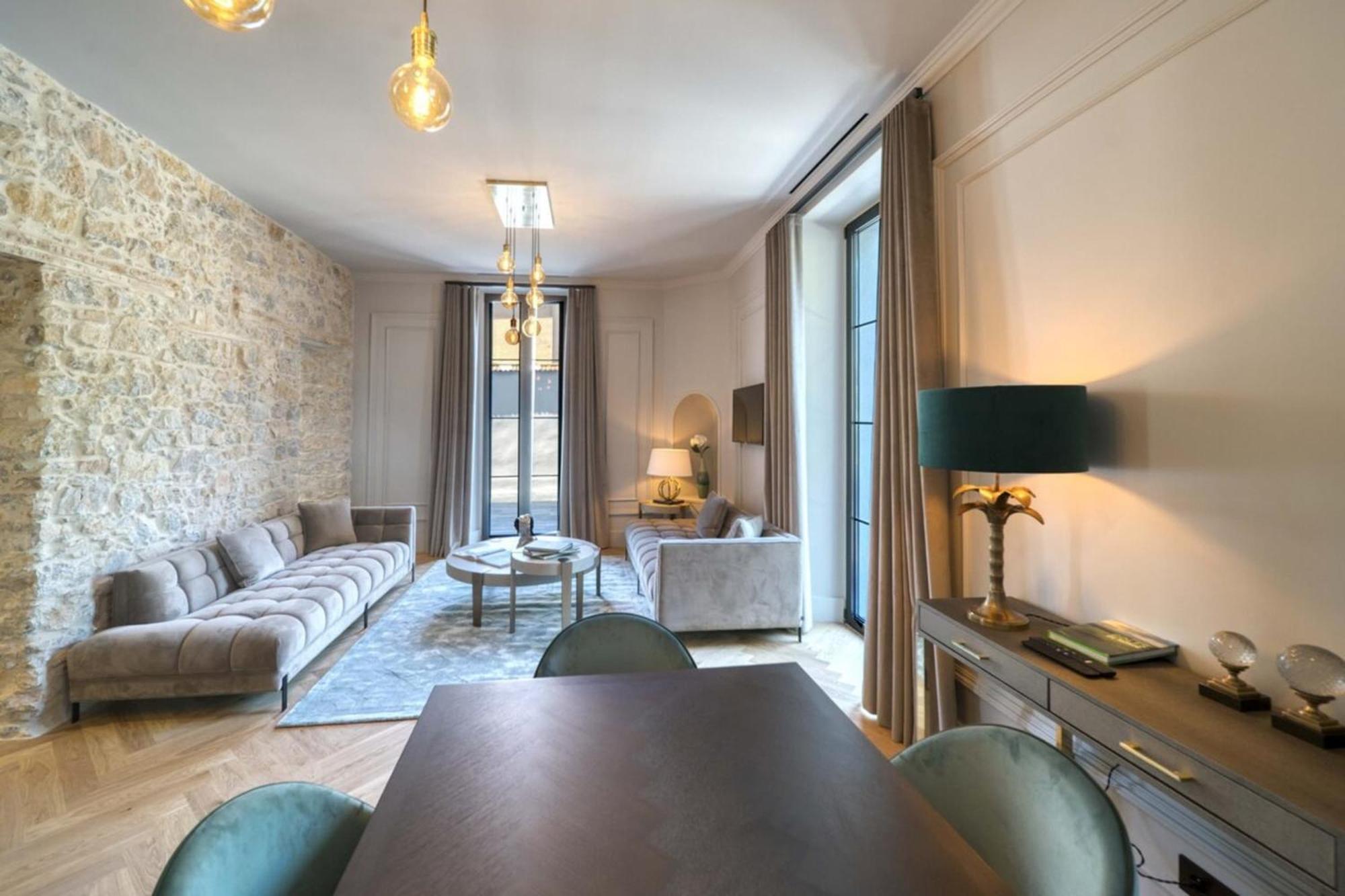 Marvellous 5 Bed Centre Cannes