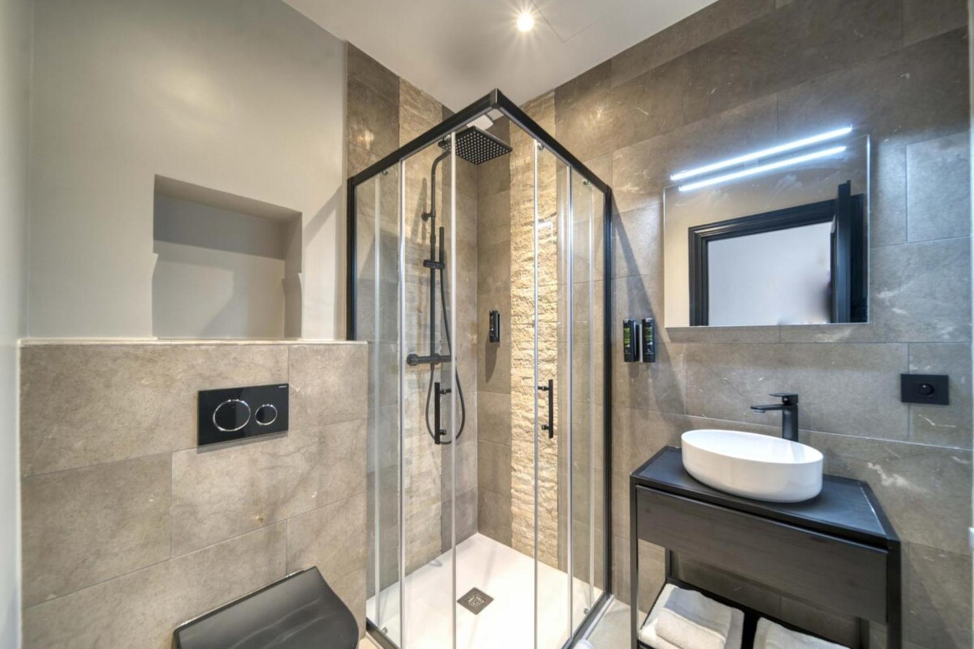 Marvellous 5 Bed Centre Cannes