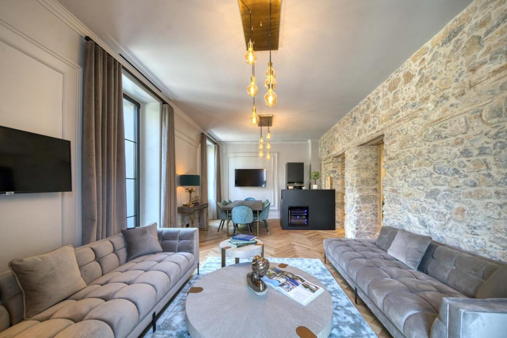 Marvellous 5 Bed Centre