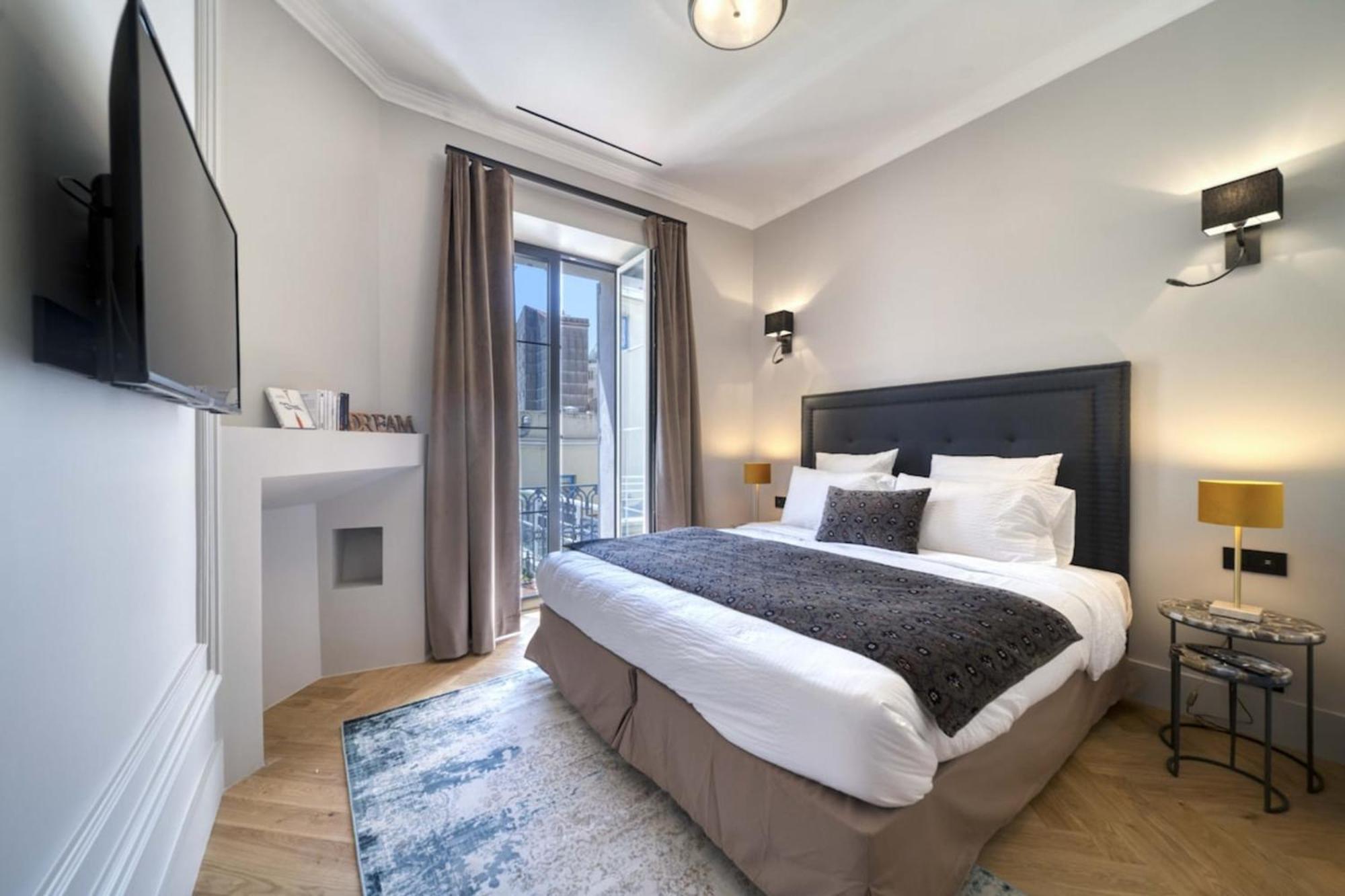 Marvellous 5 Bed Centre Apartment