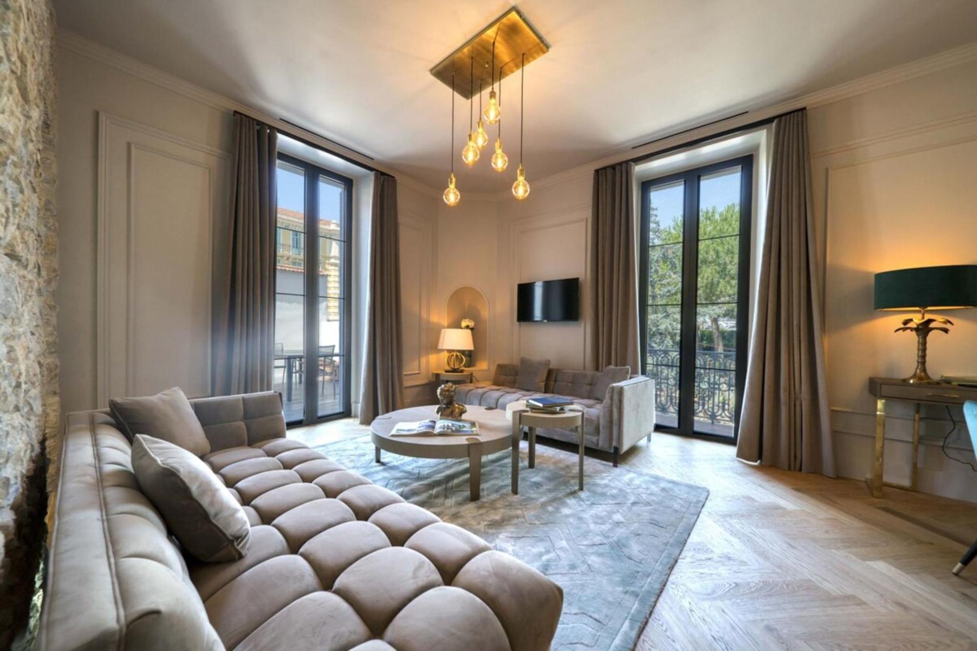 Marvellous 5 Bed Centre Apartment