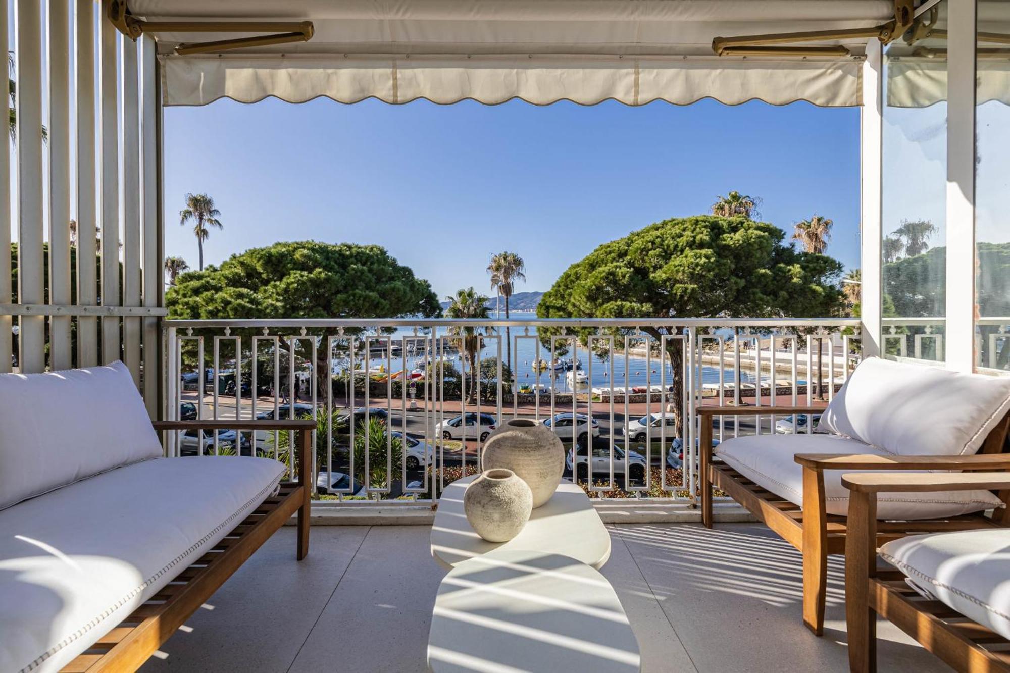 Appartement Ref 1979 - Palm Beach- Sea View For Rent