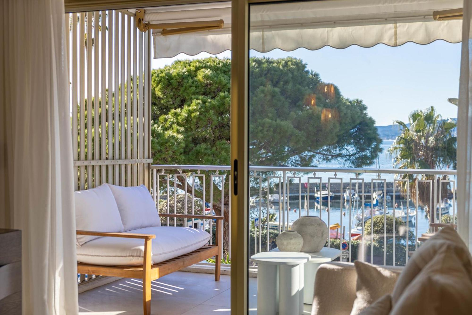 Ref 1979 - Palm Beach- Sea View For Rent