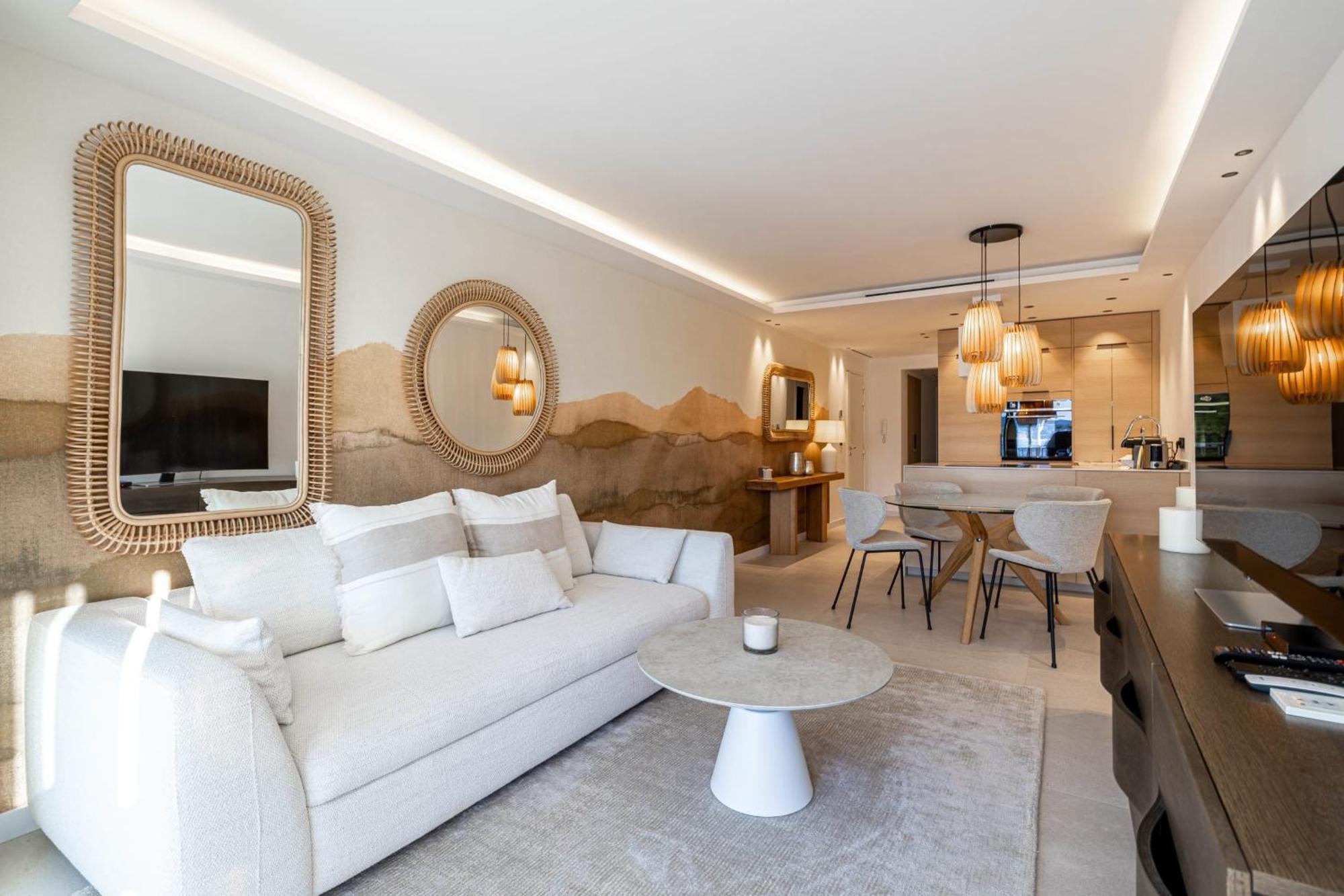 Ref 1979 - Palm Beach- Sea View For Rent Apartment