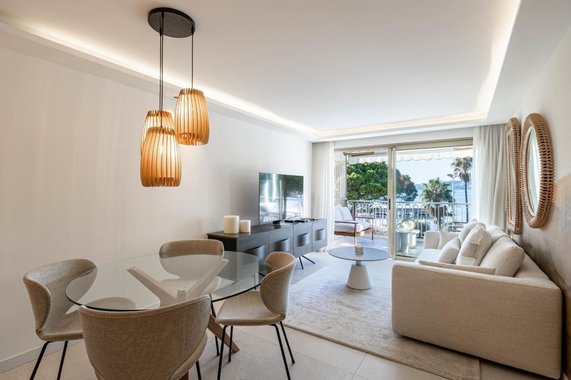 Ref 1979 - Palm Beach- Sea View For Rent *