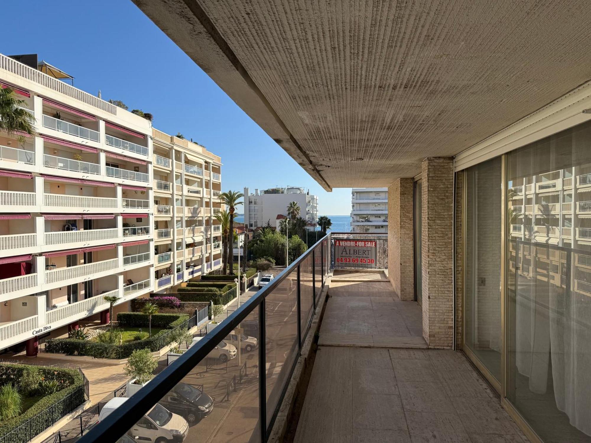 3 Pieces Vue Palm * Cannes