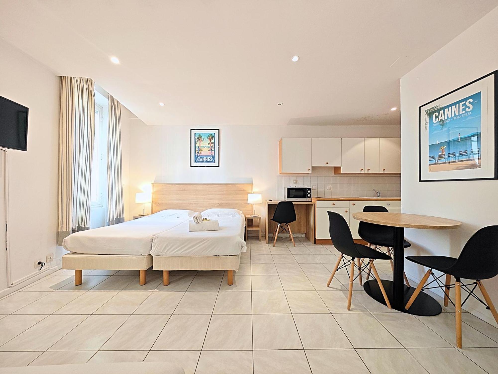 Viva Riviera 6 Rue Commandant Andre * Cannes