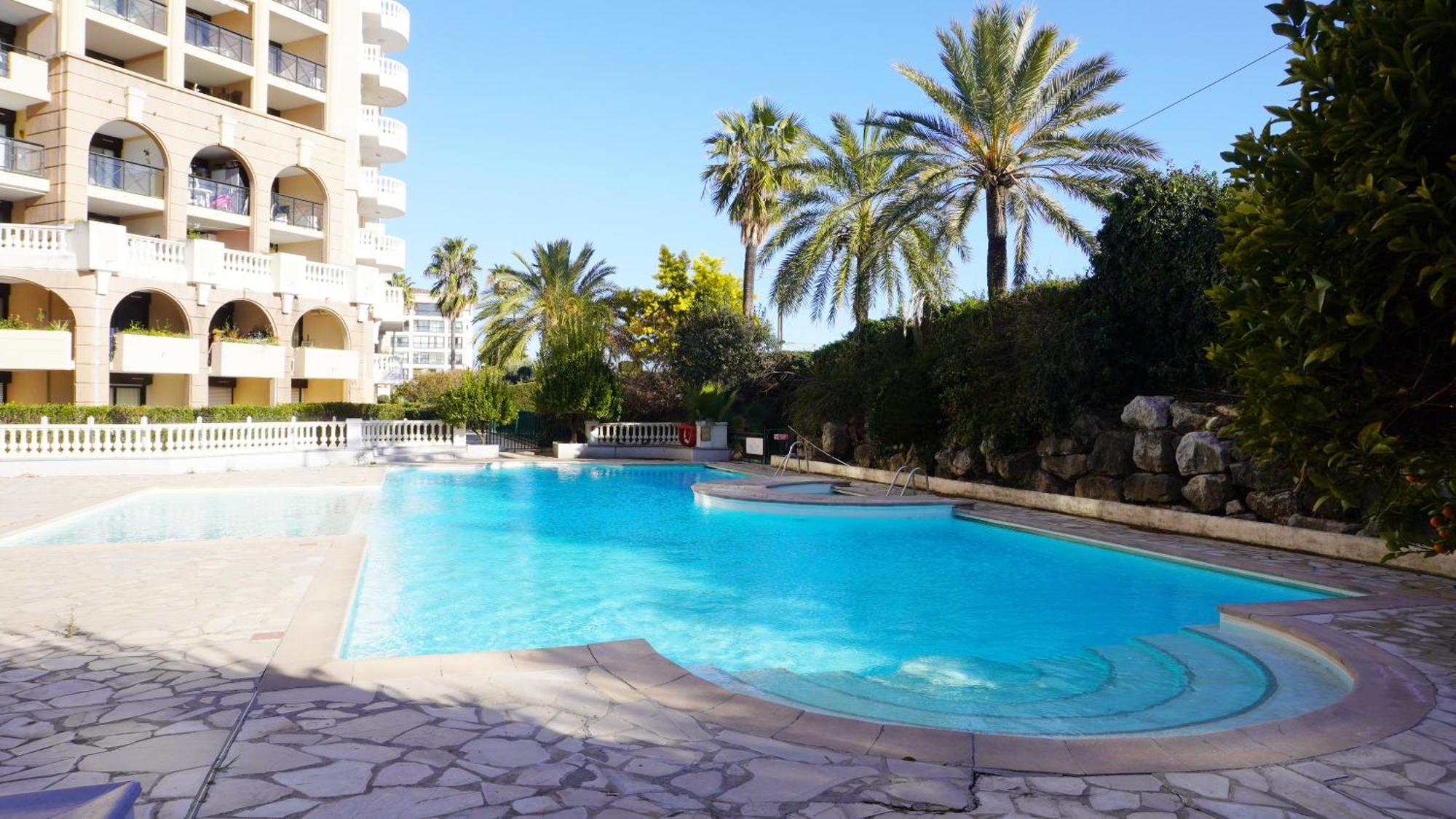 Apartment 426, Vue Et Piscine By Palmazur Cannes