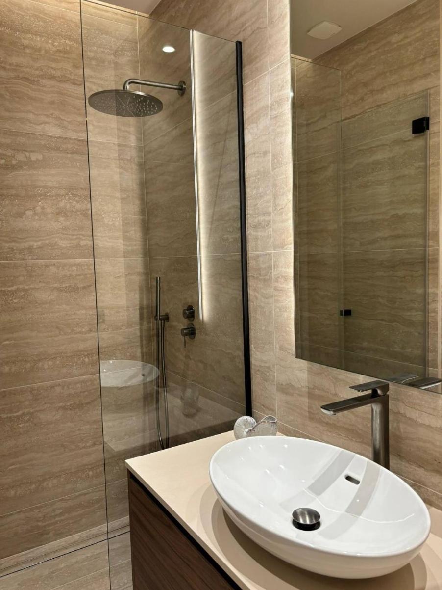 1 Bedroom - M1 *
