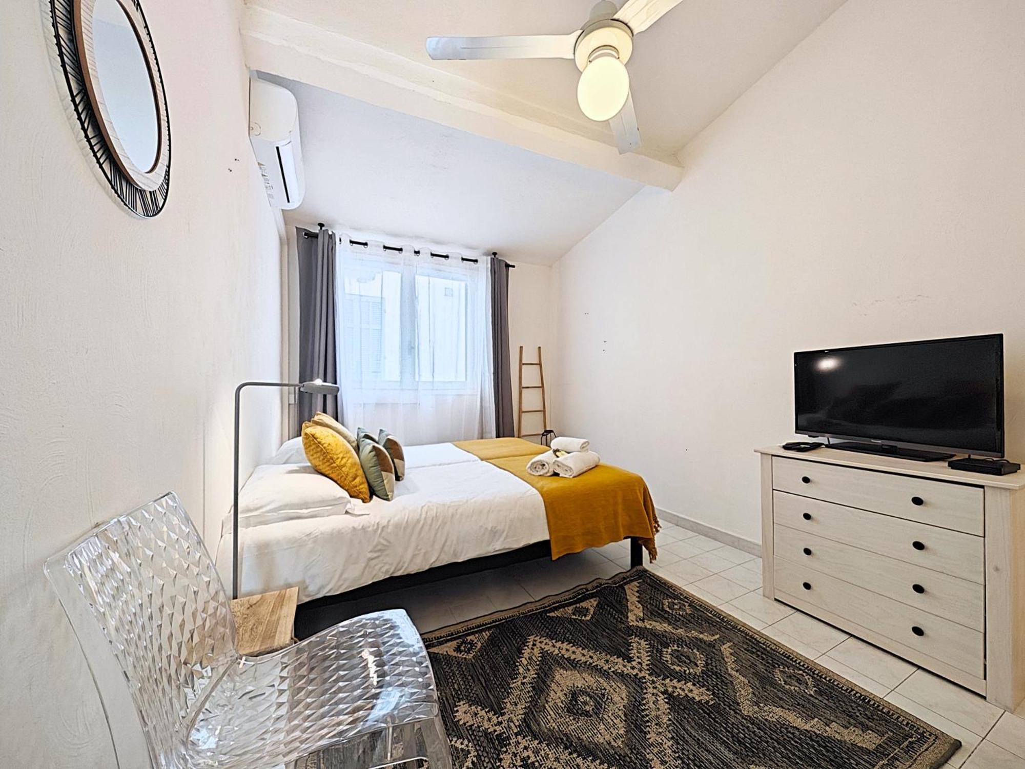 Viva Riviera - 19 Rue Des Freres Pradignac * Cannes