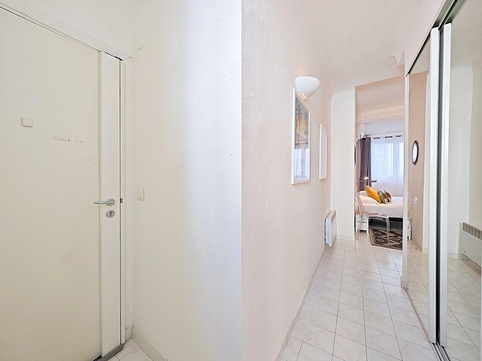 Viva Riviera - 19 Rue Des Freres Pradignac