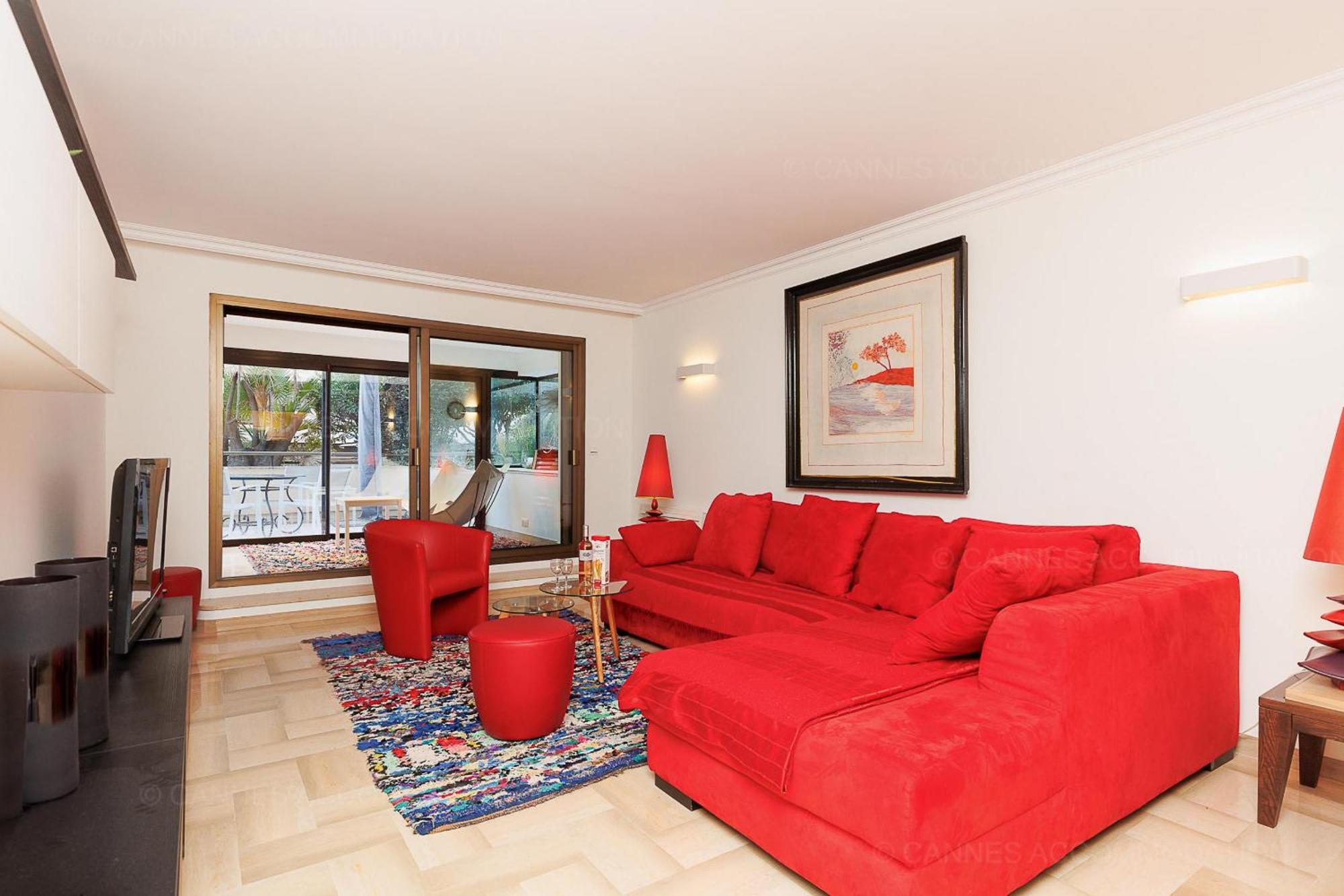 Apartment Gray 2a2 *