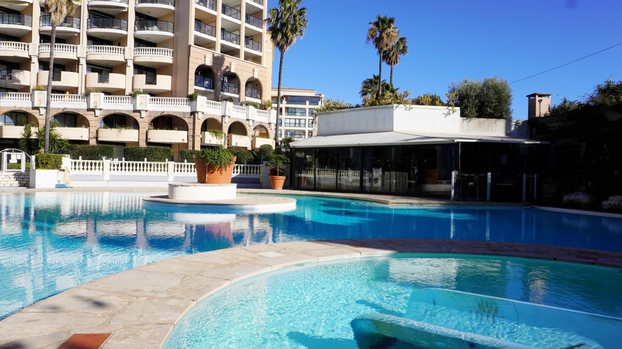 556, Vue Et Piscine By Palmazur * Cannes