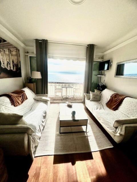 Apartment Face Proche Palais *
