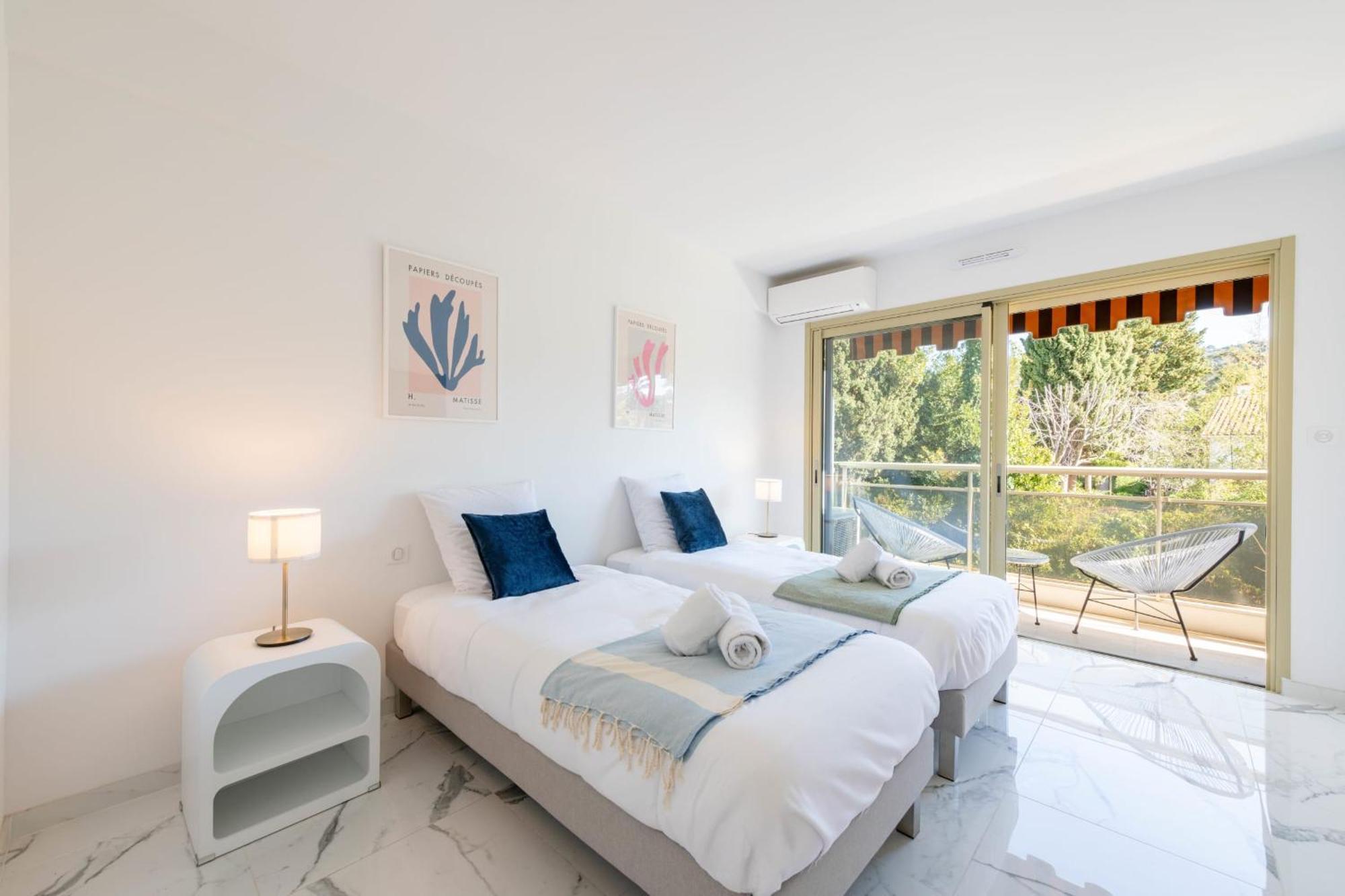 Apartment Spacious 2-br In A With Pool *