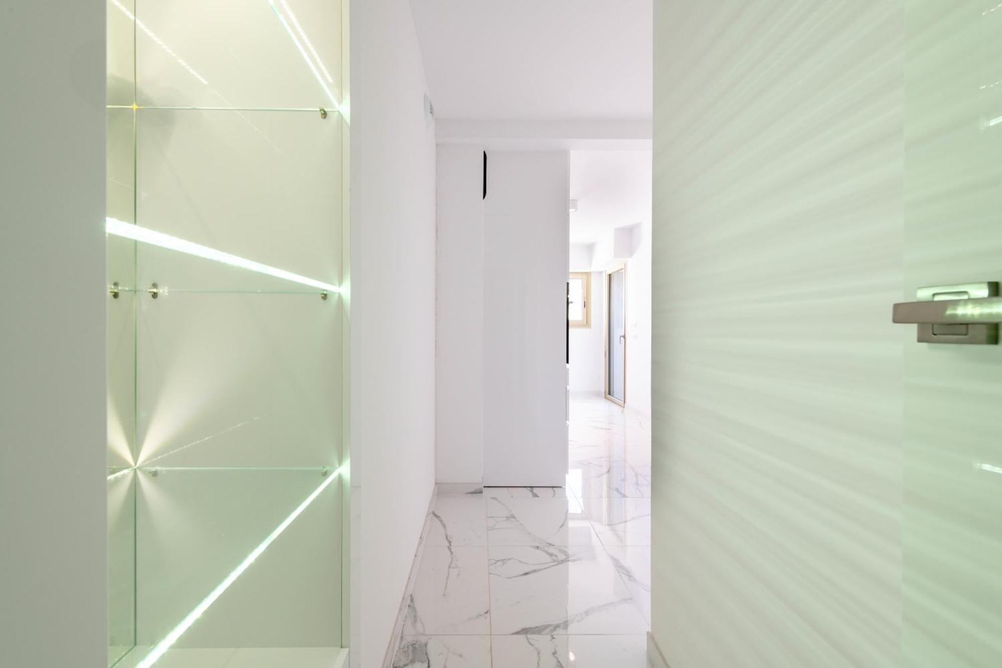 Apartment Spacious 2-br In A With Pool