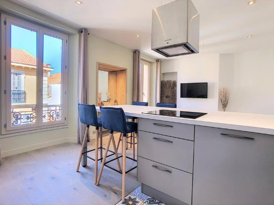 Apartment Le Spectaculaire Moderne Et Raffine, Idealement Situe A Deux Pas Du Palais Et Plages *