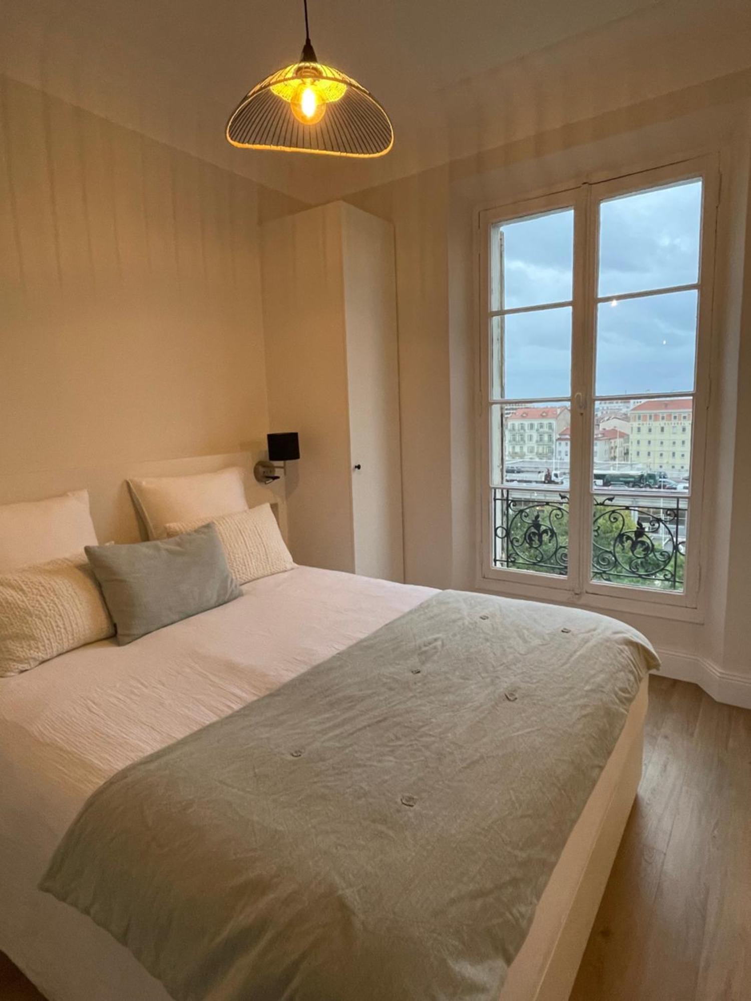 Superbe T2 Climatise Au Centre + Parking Apartment