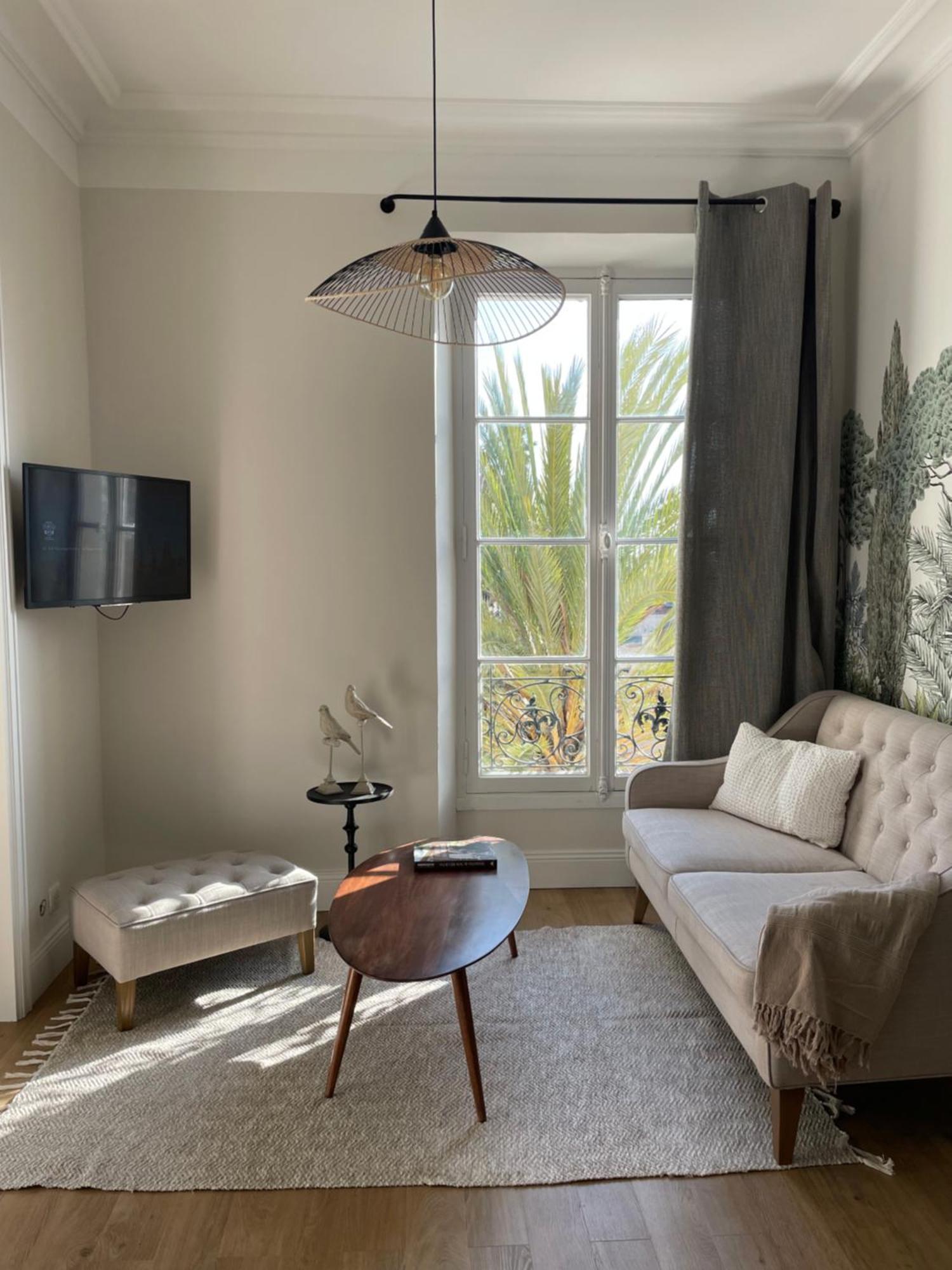 Superbe T2 Climatise Au Centre + Parking Apartment Cannes