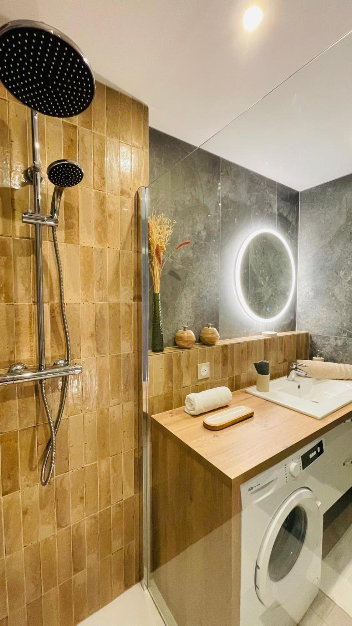 Le Week Riviera: Spacious 3-star In With Terrace And Garage