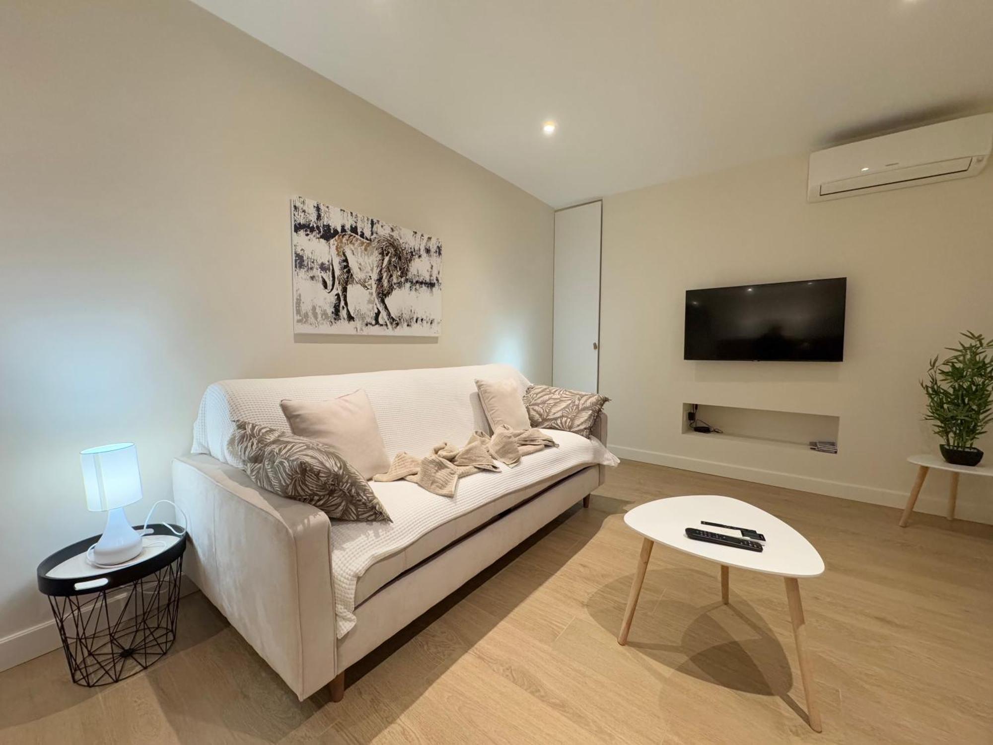 Le Palm Beach, Clim ,parking, Neuf Apartment