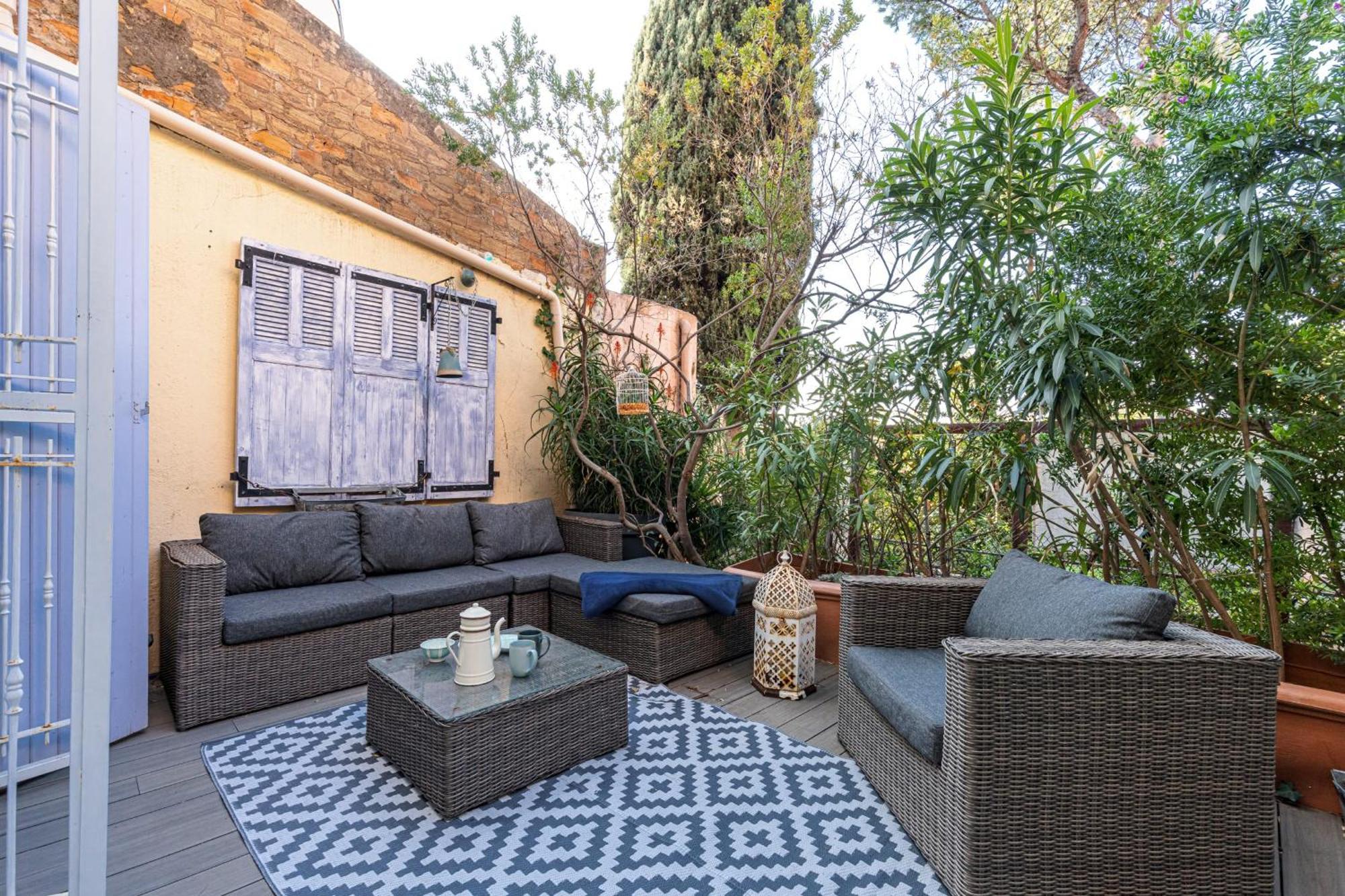Apartment Atypical Old Town In Large Terrace *