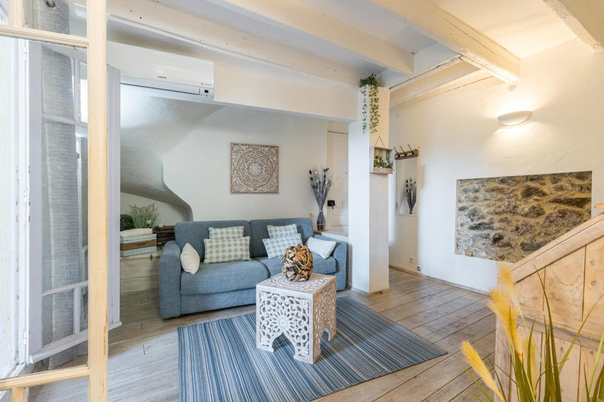 Apartment Atypical Old Town In Large Terrace Cannes