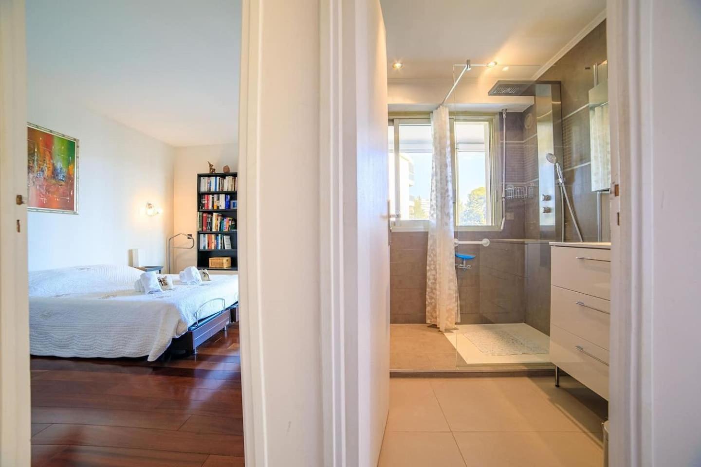 Homestay Spacieux ! Le Numero De Whatzap Est Sur La Photo ! *