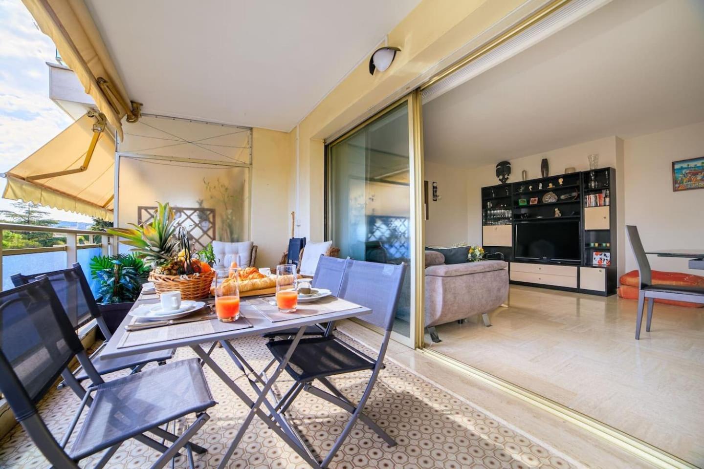 Spacieux ! Le Numero De Whatzap Est Sur La Photo ! Homestay *
