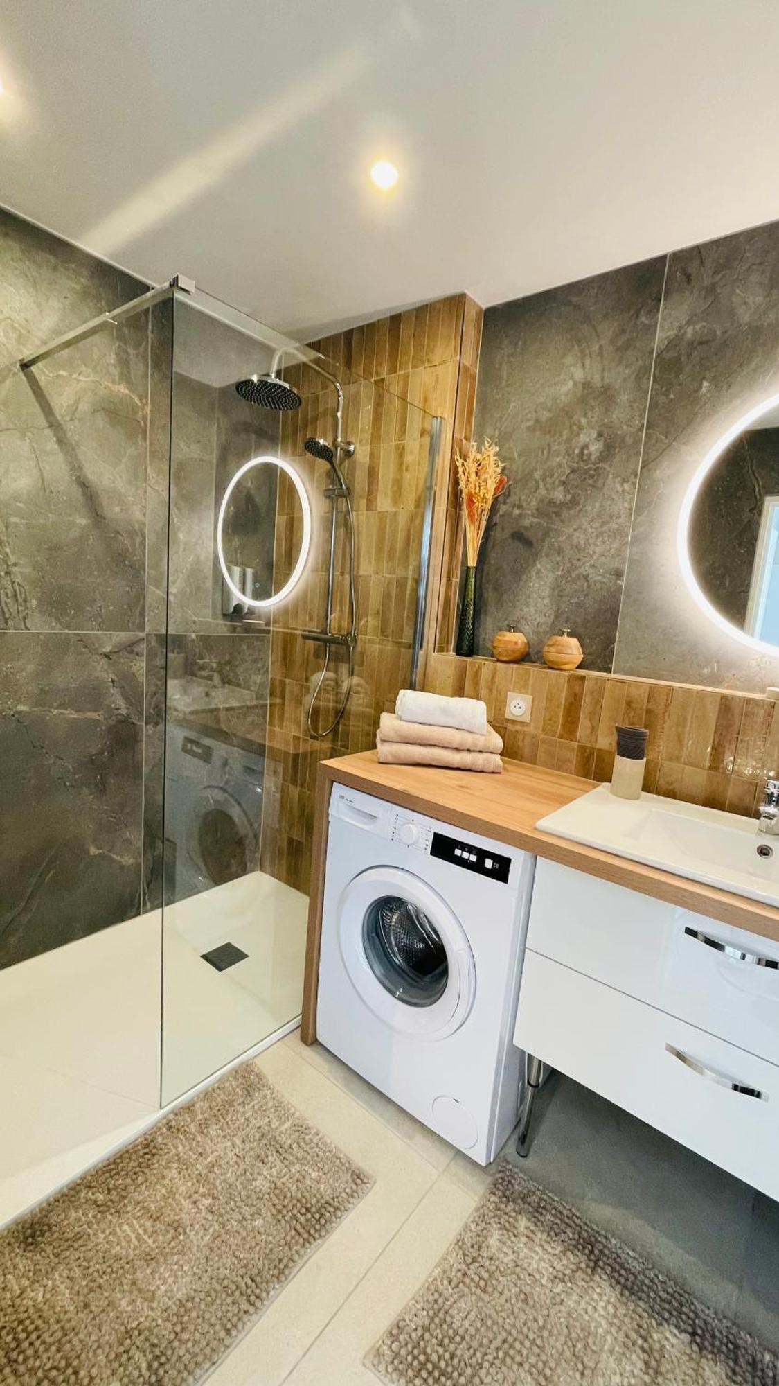 Le Week Riviera: Spacious 3-star In With Terrace And Garage * Cannes