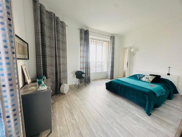 Roi Apartment *