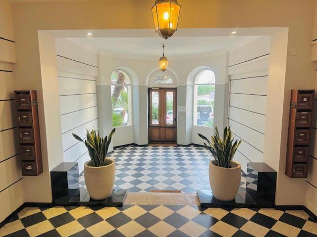 Roi Apartment *