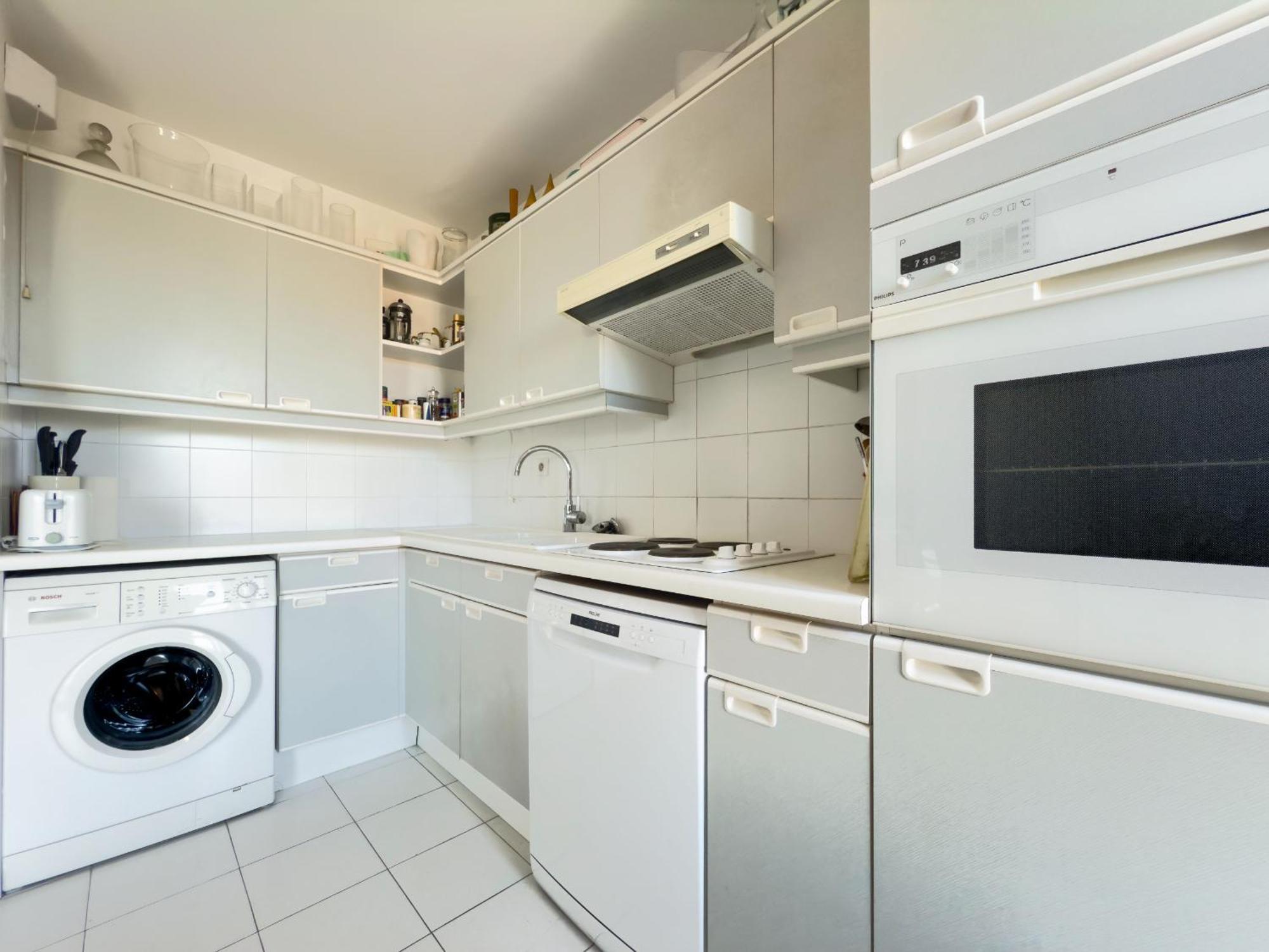 The Artist By Winsome Destination Apartment