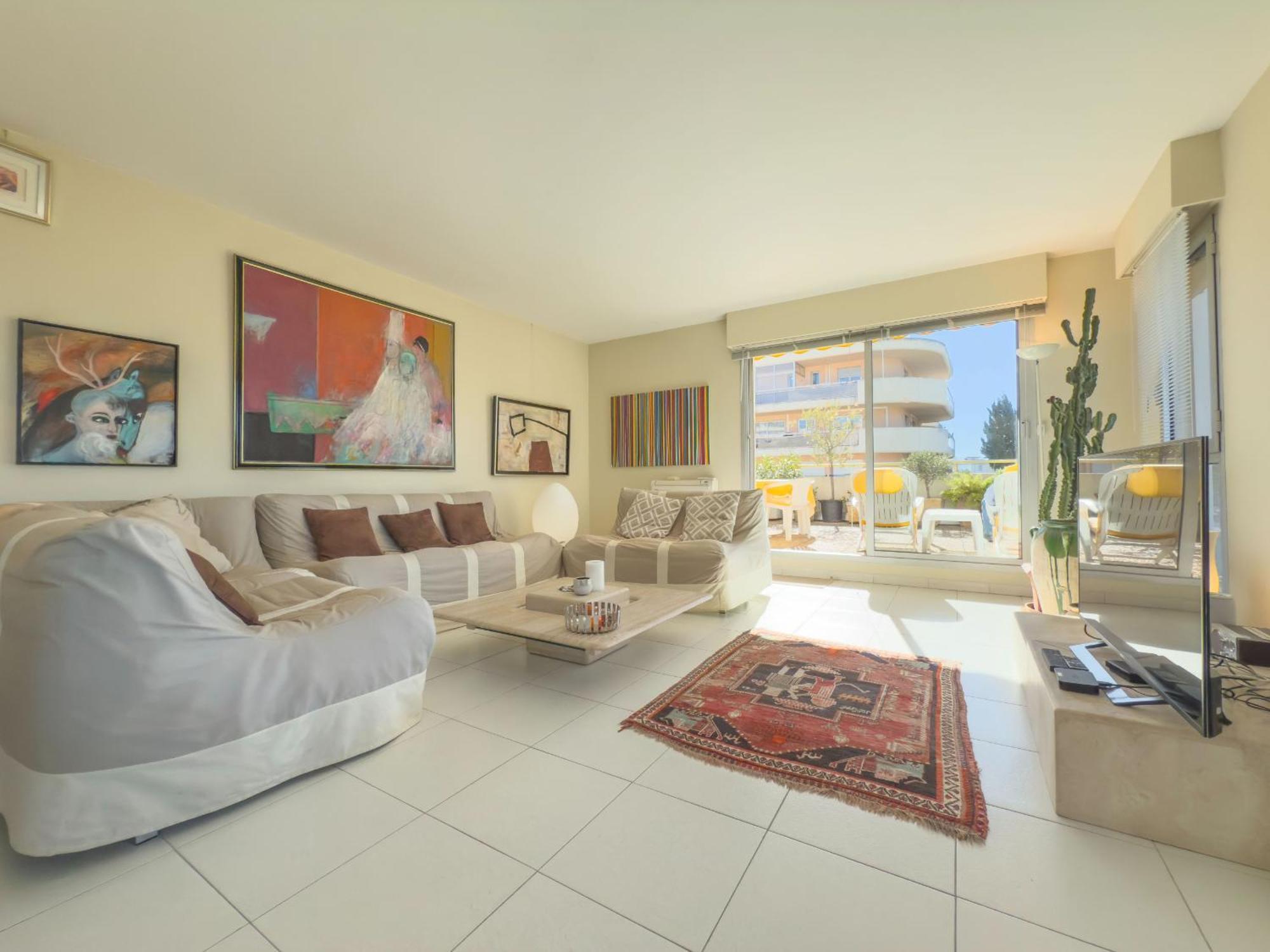 Apartment The Artist By Winsome Destination *
