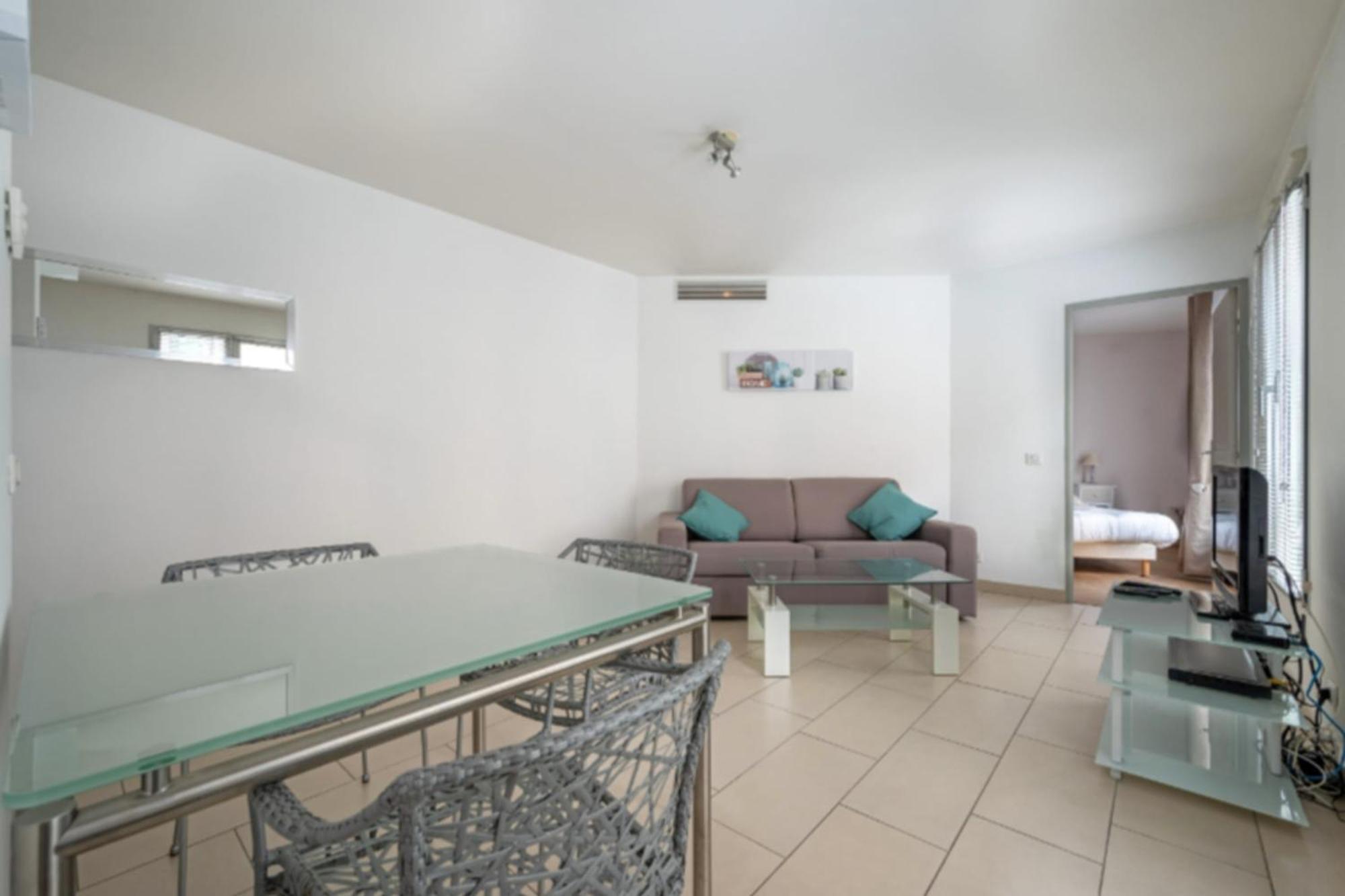 Apartment 39m In Downtown *