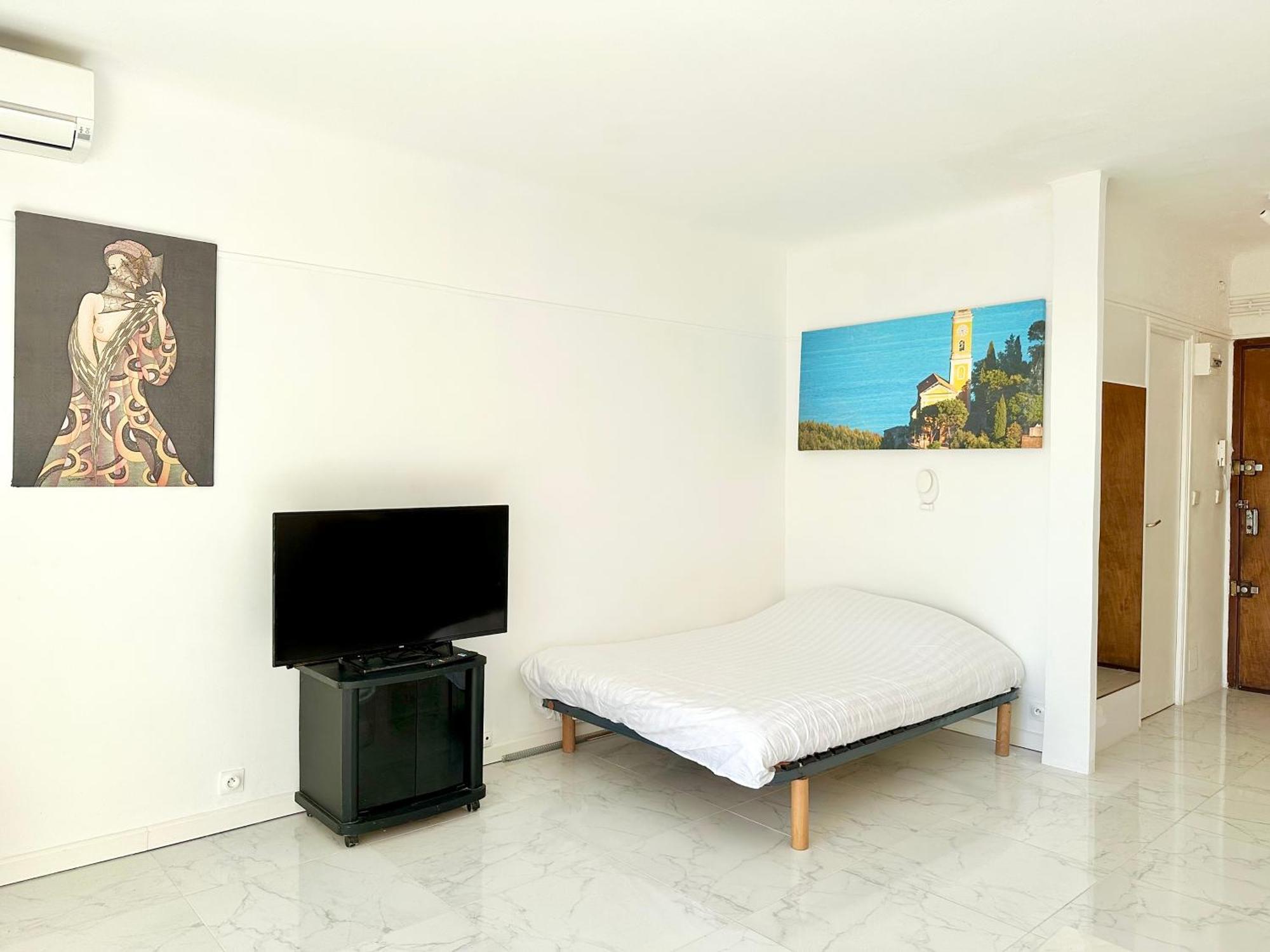 Apartment Centre