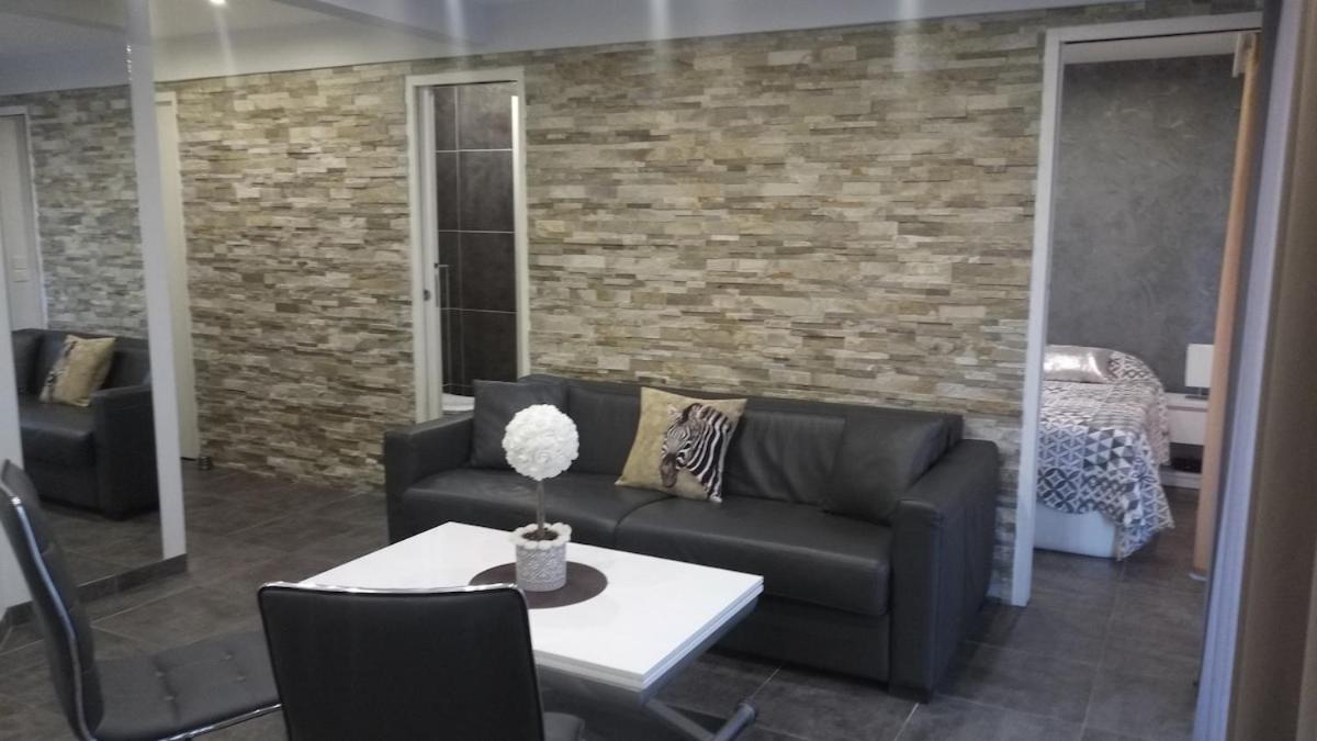 Elegant F2 With Comforts In Center Of Apartment Cannes