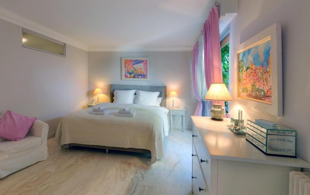 Picaud - 50m From Beachfront, Patio, Aircon Holiday home
