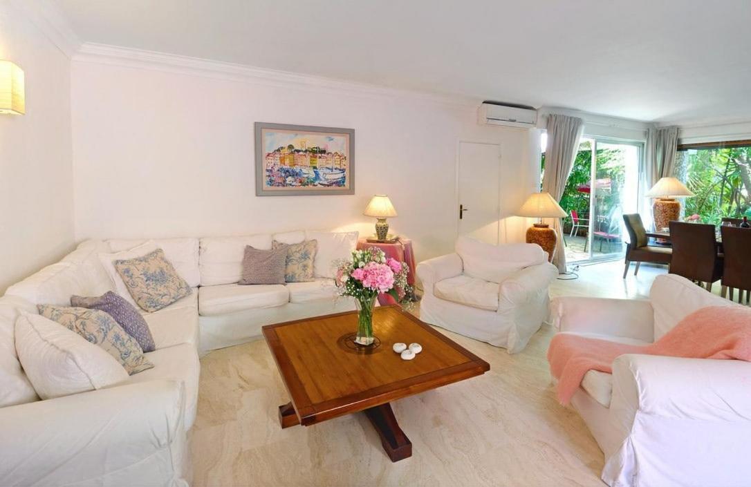 Picaud - 50m From Beachfront, Patio, Aircon Holiday home *