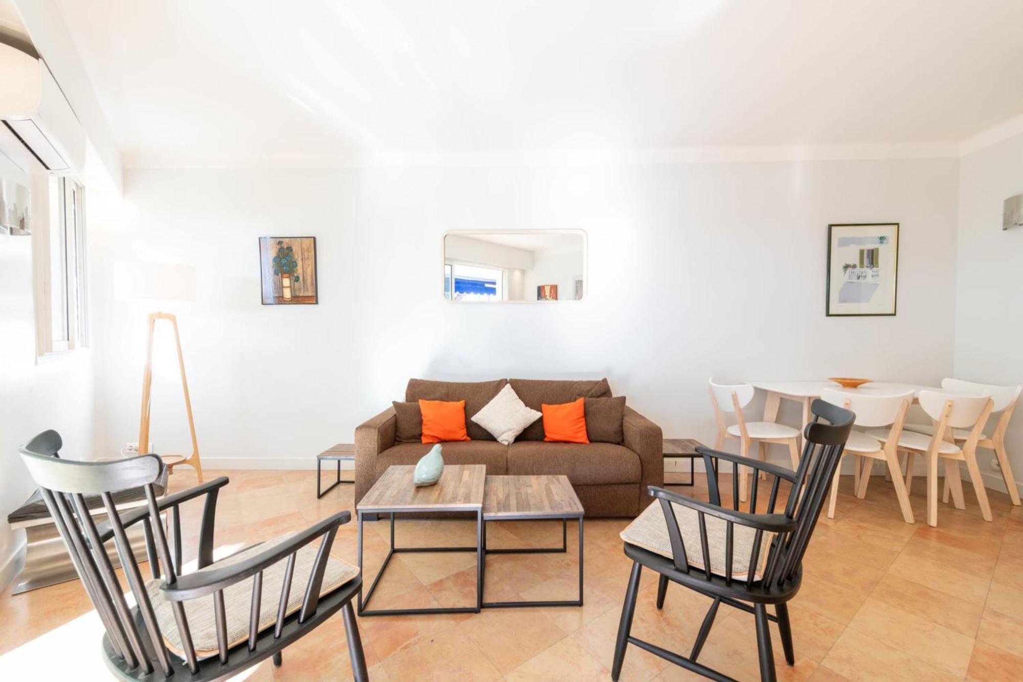 Apartment Garden-level In Palm With Garage Cannes