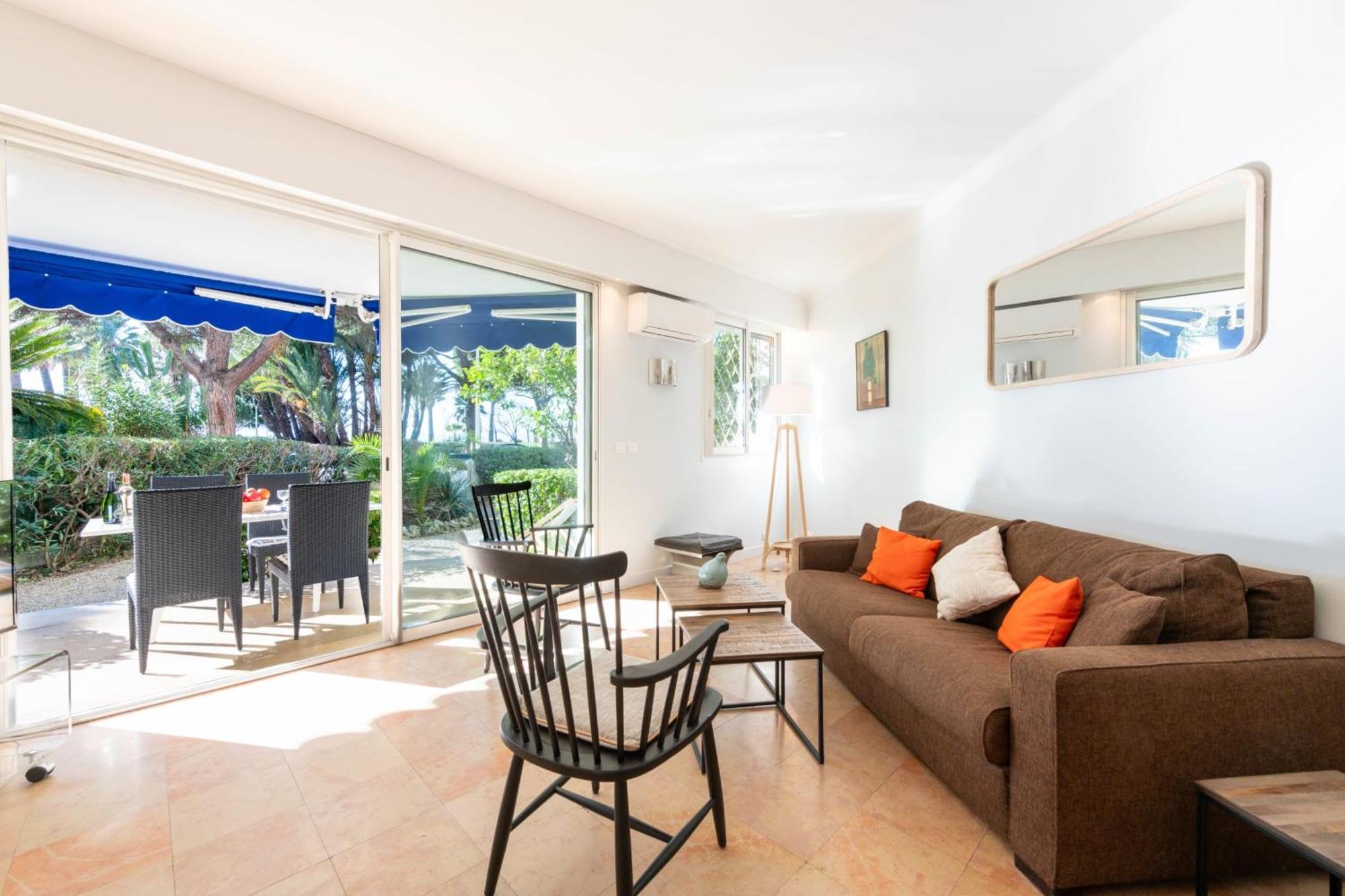 Garden-level In Palm With Garage * Cannes