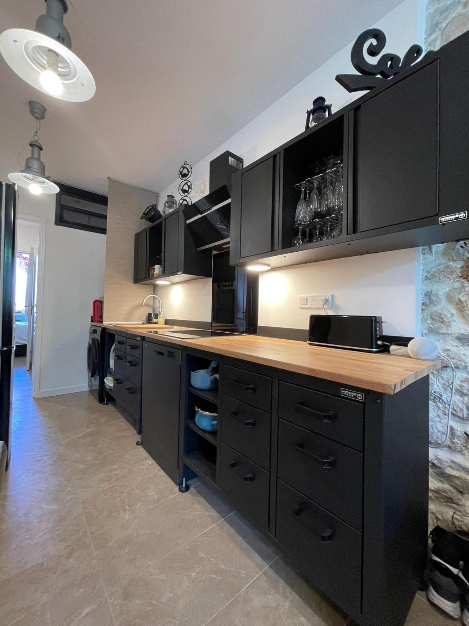 Apartment A 1km Du Midi Et Palais Des Festivals - Centre Avec Cour Exterieur Privee *
