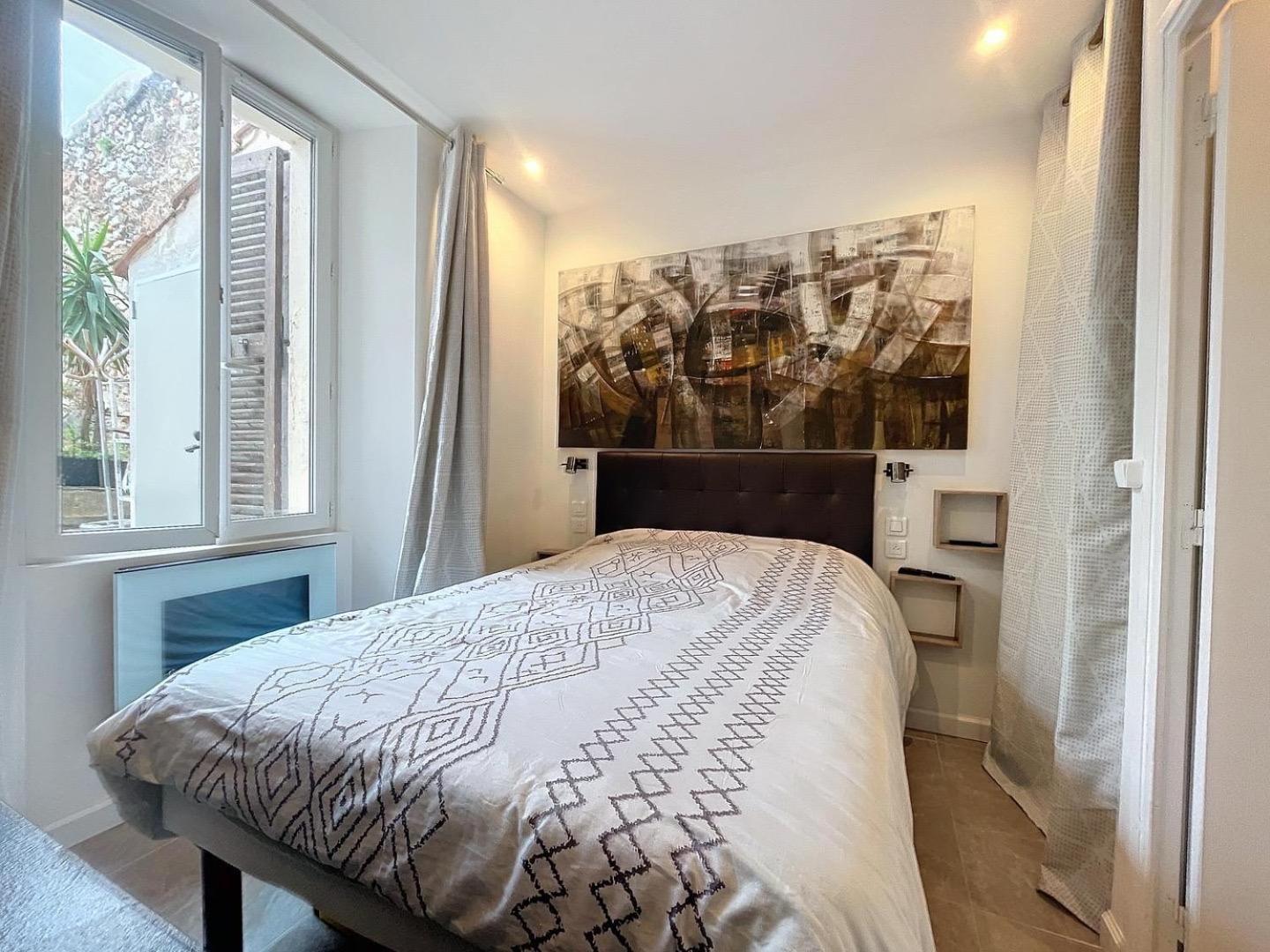 Apartment A 1km Du Midi Et Palais Des Festivals - Centre Avec Cour Exterieur Privee *