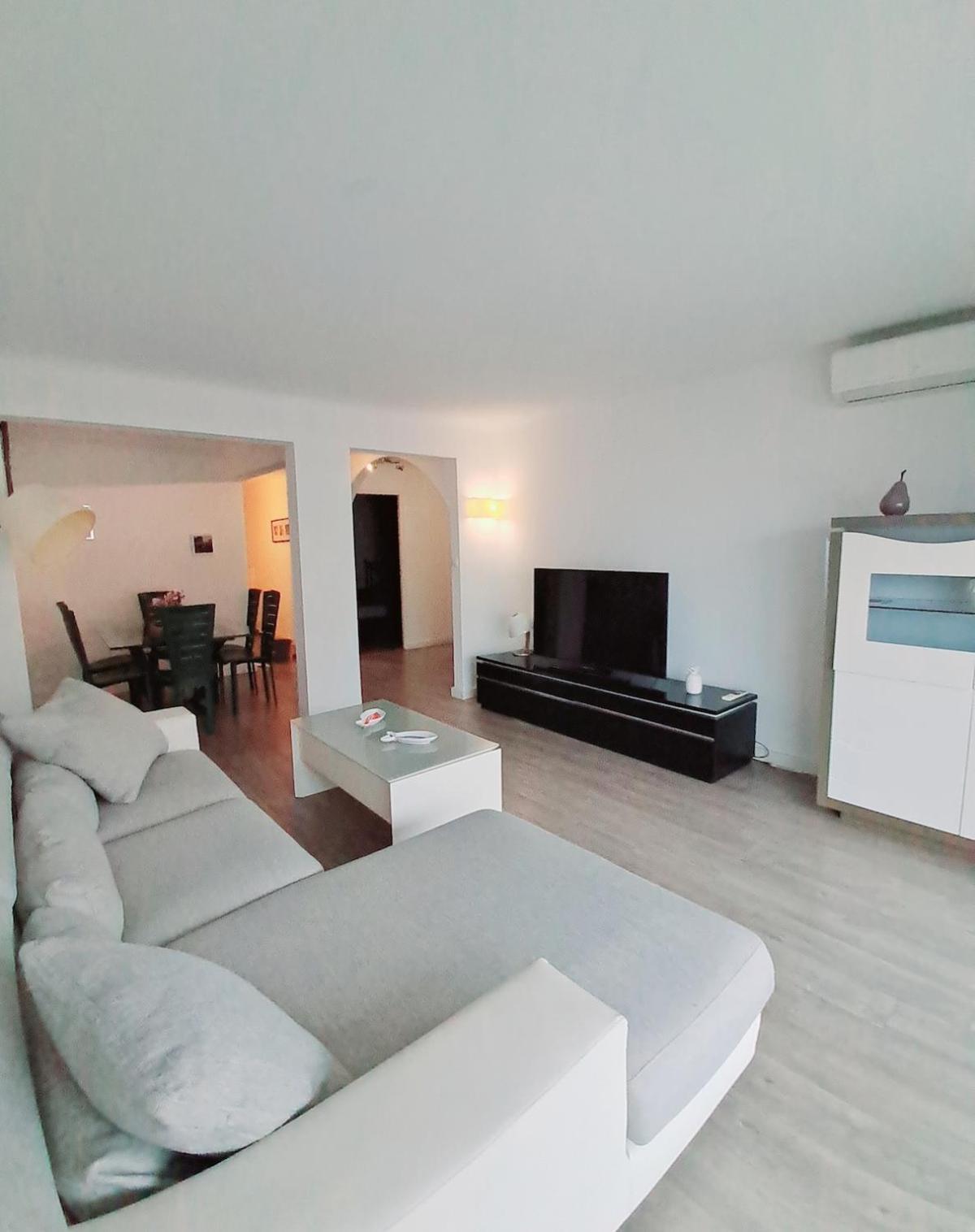 4 - Person With Sea View Terrace Apartment *