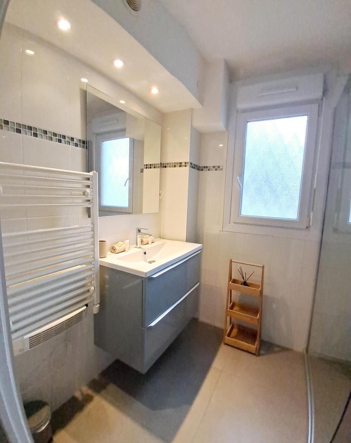 4 - Person With Sea View Terrace Apartment Cannes